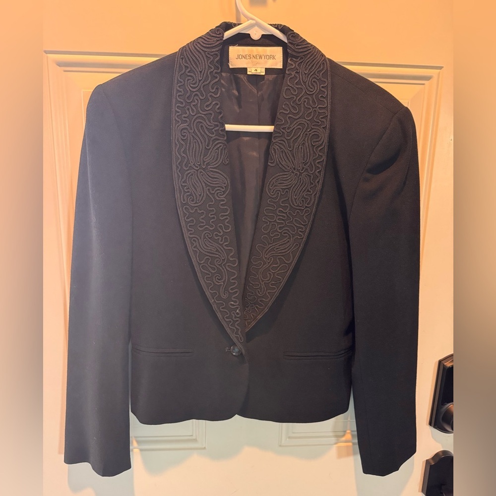 Jones New York Elegant Black Blazer